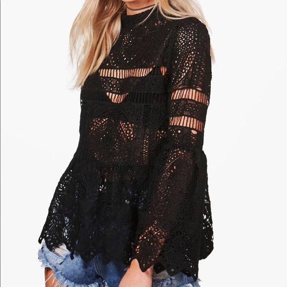boohoo crochet top